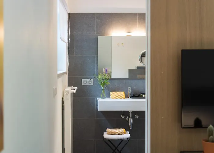 Marcel De Business & Travel Bed & Breakfast